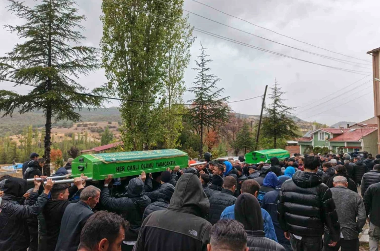 Belçika’da ölen gurbetçi gençler toprağa verildi 