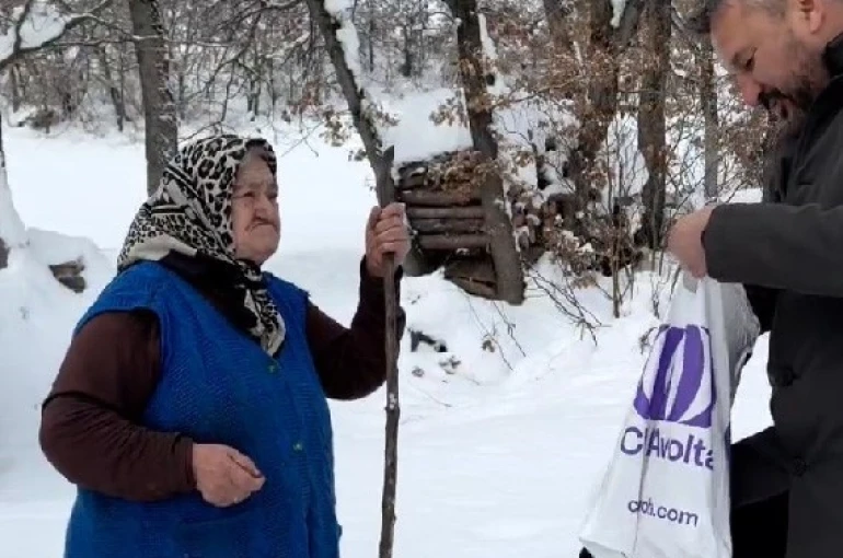 Belediye başkanı kaybolan emanetin parasını cebinden ödedi 