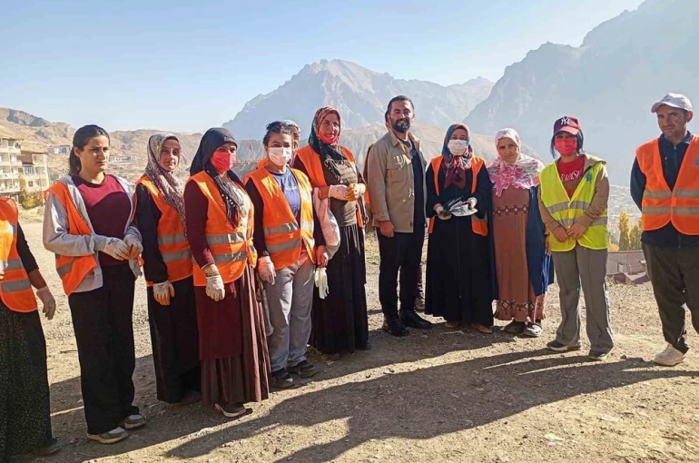 Belediye temizlik personelinden dürüstlük örneği 