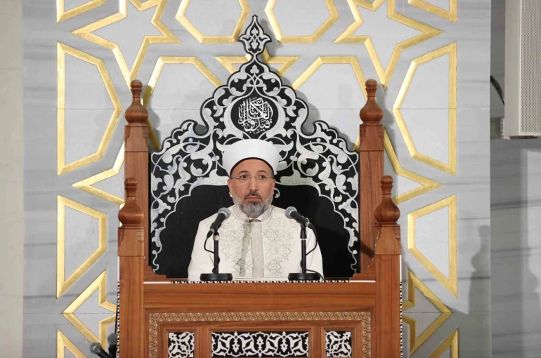 Berat Gecesi tüm yurtta dualarla idrak edildi 