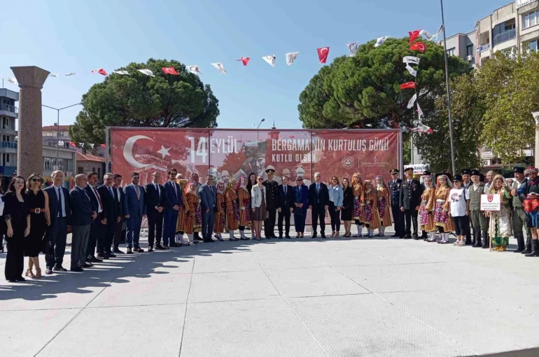 Bergama’nın kurtuluşunun 103. yılı coşkuyla kutlandı 