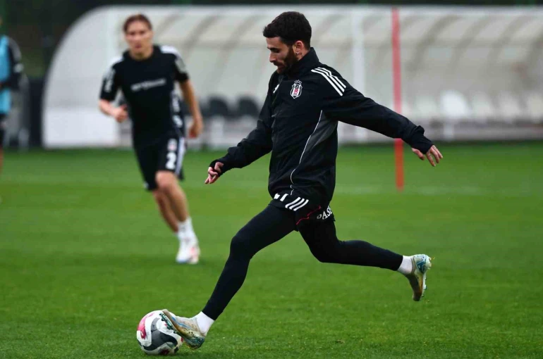 Beşiktaş, akşam idmanında kondisyon çalıştı 