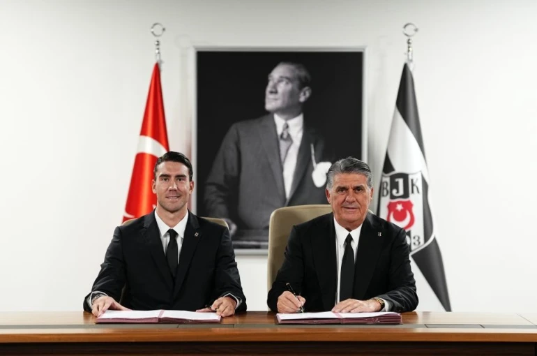 Beşiktaş, Dusan Vlahovic ile 3 yıllık sözleşme imzaladı 
