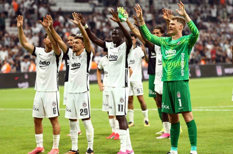 Beşiktaş, Hradec Kralove deplasmanında