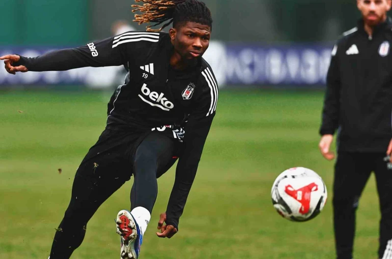 Beşiktaş, kondisyon ve taktik çalıştı 