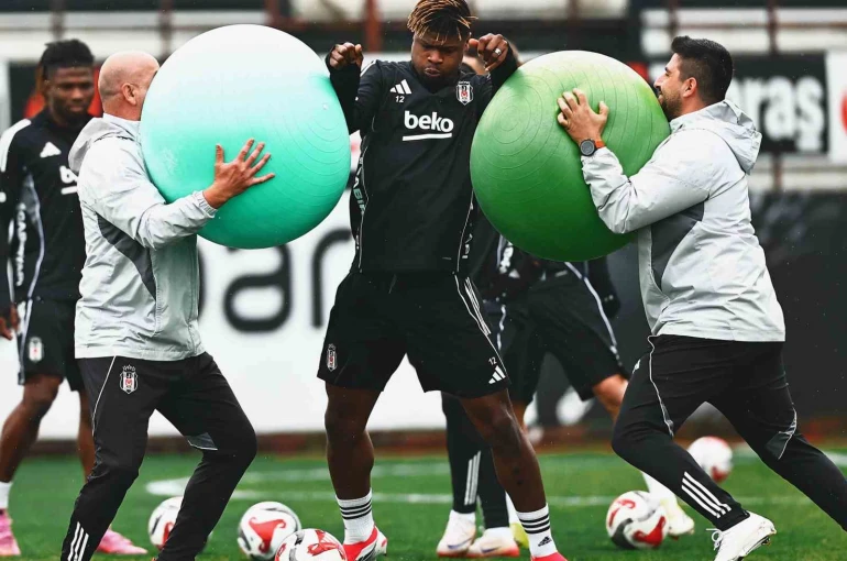 Beşiktaş kondisyon ve taktik çalıştı 