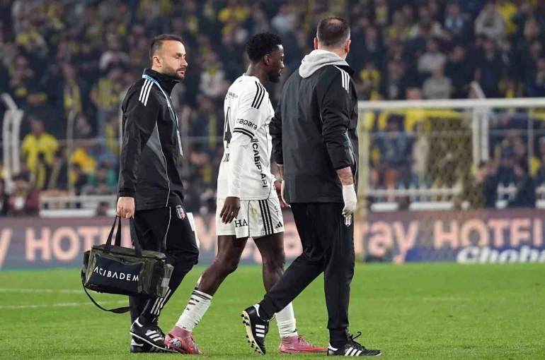 Beşiktaş’ta Ndidi cezalı duruma düştü 