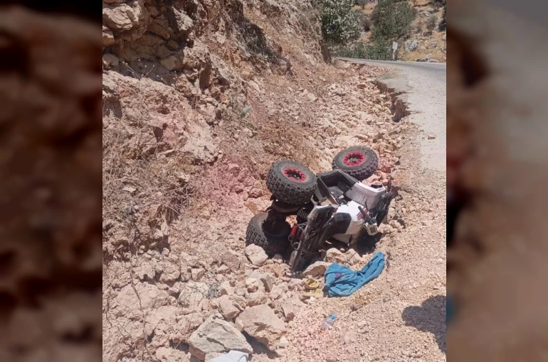 Besni’de ATV devrildi: 4 yaralı