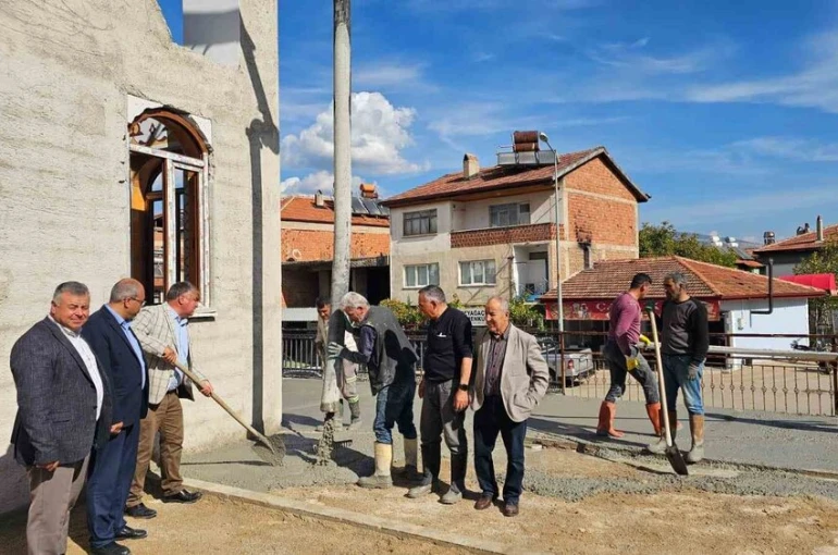 Beyağaç Çarşı Cami inşaatı sona yaklaştı
