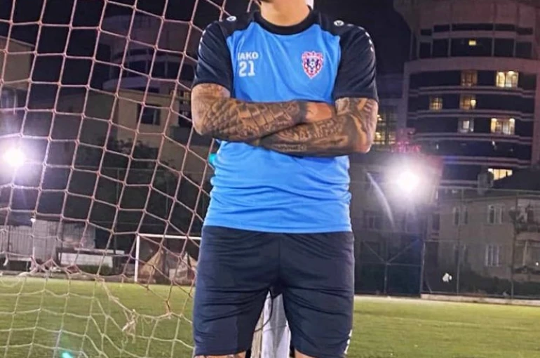 Beylikdüzü’nde evinin önünde kurşunlanan genç hayatını kaybetti