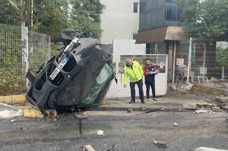 Beylikdüzü’nde kaladırımda yürüyen çocuğa araç çarptı: 1 ölü 