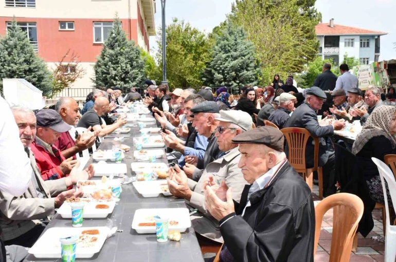 Beylikova’da yağmur ve şükür duası yapıldı 