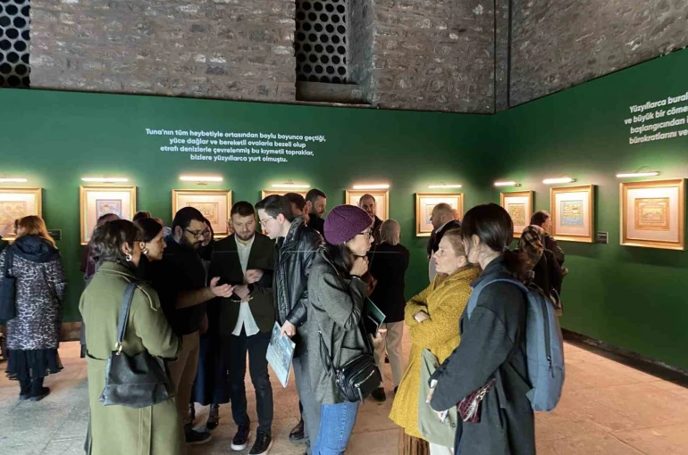 Beyoğlu’nda "Rumeli’de Kaybolan Osmanlı İzleri" minyatür sergisi sanatseverlerle buluştu 