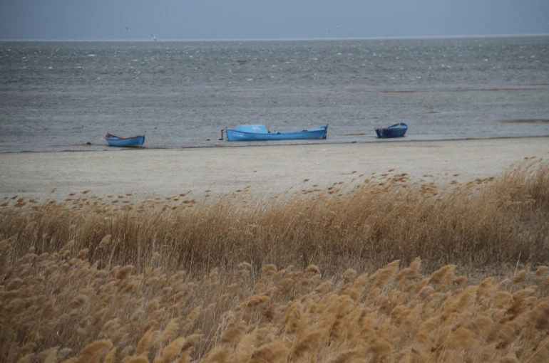 Beyşehir şiddetli fırtınaya teslim oldu