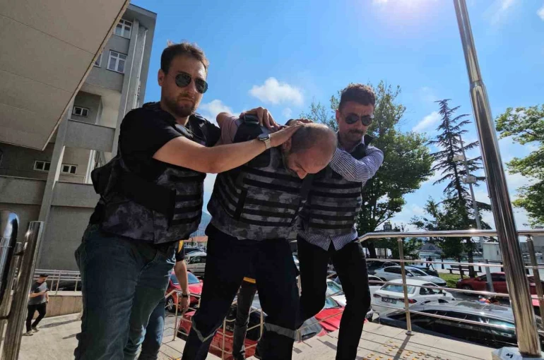 Bıçaklı kavgada arkadaşını öldüren zanlı tutuklandı 