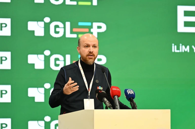 Bilal Erdoğan: "Dünya beşten büyüktür diyen bir liderimiz varken gelin bu çürümüş düzene muhalefet edelim" 