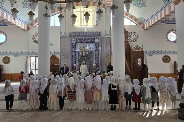 Bilal-i Habeşi Camisinde "Cami-Çocuk Buluşması"