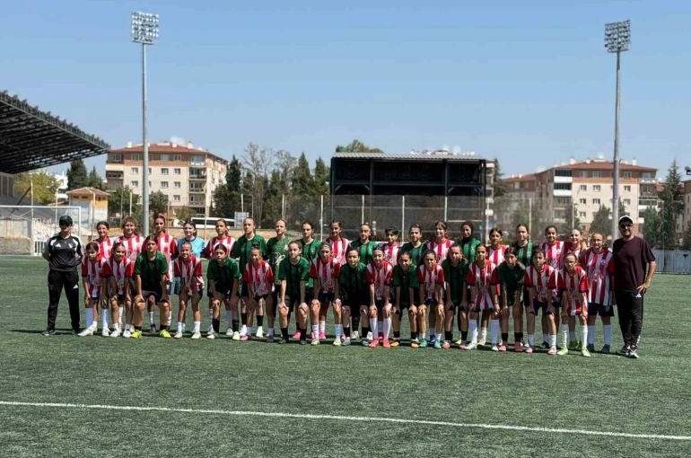 Bilecik Kolej Spor Kulübü, U15 Gelişim Ligi öncesi moral buldu