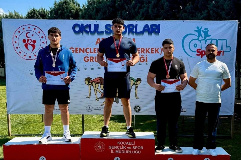 Bilecikli atlet sporcusu şampiyon oldu 