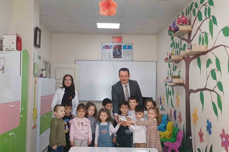 Bilecikli miniklerden Filistinli kardeşlerine yardım eli 