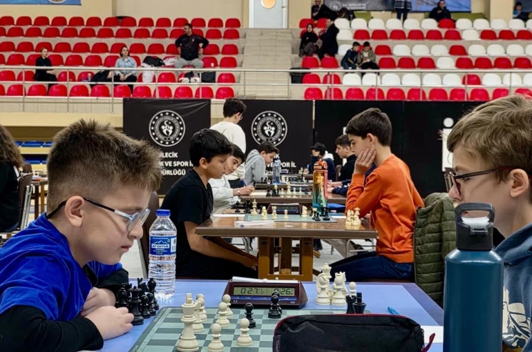 Bilecik’te 23 Nisan satranç turnuvası tamamlandı 