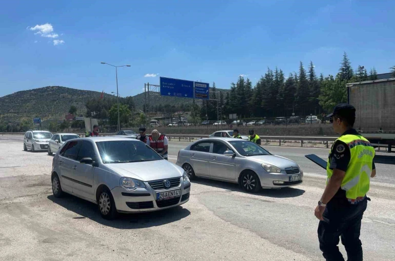 Bilecik’te 758 şahıs ve 221 araç sürücüsü sorgulandı 