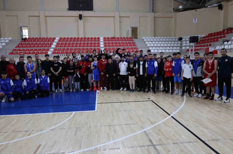 Bilecik’te Atatürk Kupası Boks Müsabakaları tamamlandı 