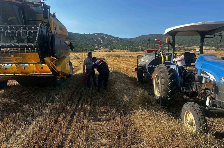 Bilecik’te biçerdöver operatörlerine yangın eğitimi 