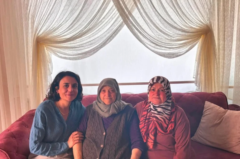 Bilecik’te deprem şehidinin ailesine vefa ziyareti