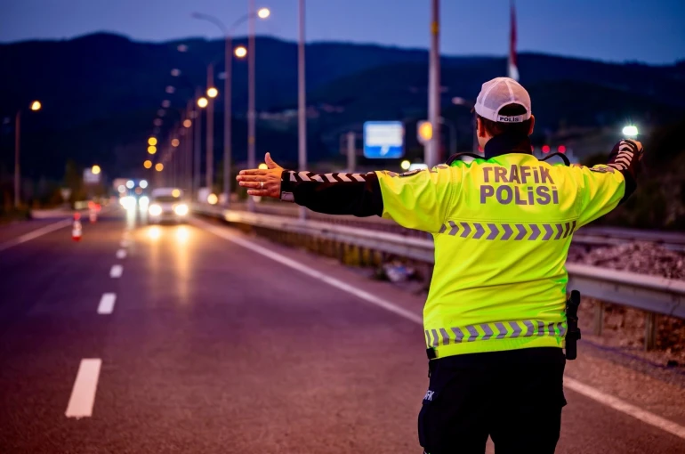 Bilecik’te huzur operasyonu: 8 gözaltı 