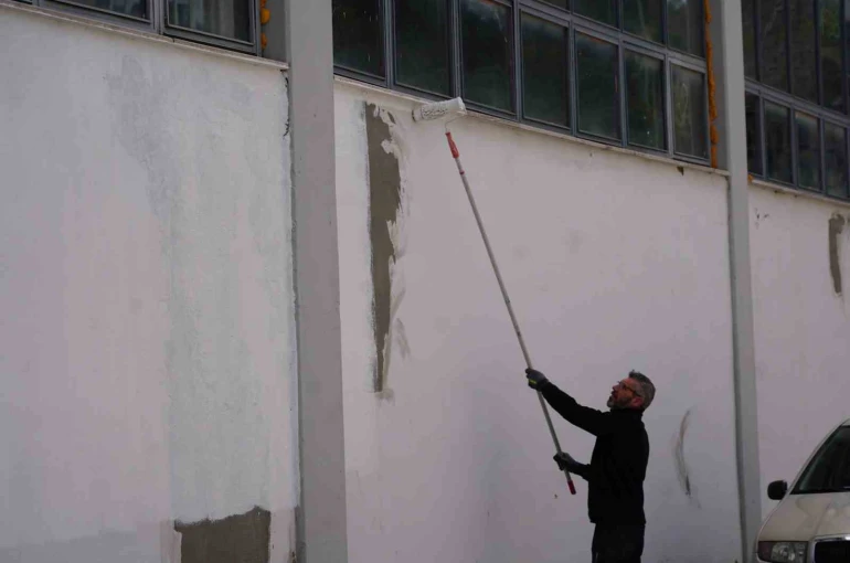 Bilecik’te kapalı pazar alanında bakım ve yenileme çalışması 