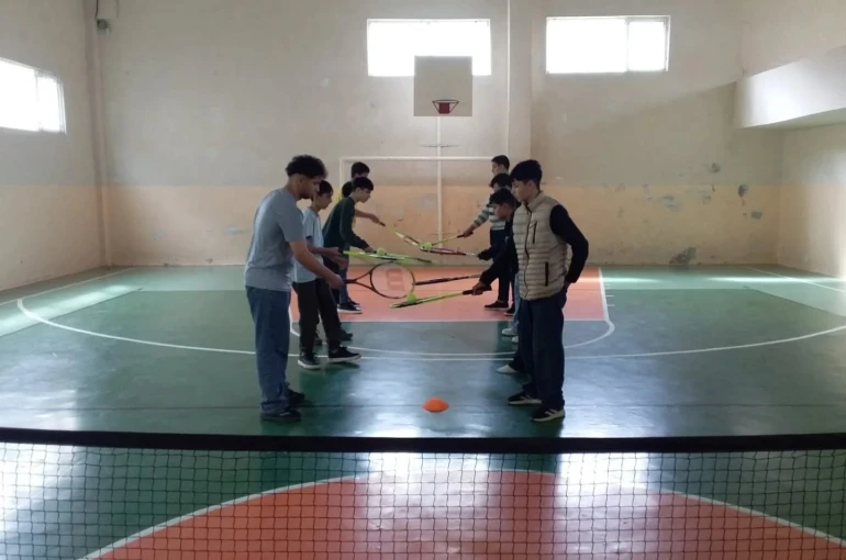 Bilecik’te kort tenisi kursu başladı 