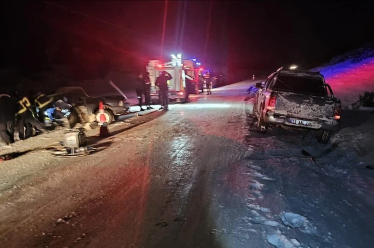 Bilecik’te meydana gelen trafik kazasında 3 kişi yaralandı 