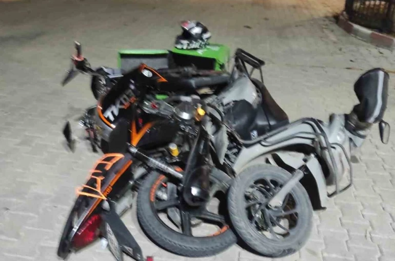 Bilecik’te motosikletler kafa kafaya çarpıştı, 2 yaralı 