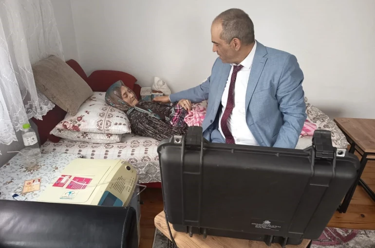 Bilecik’te nüfus hizmetleri vatandaşların ayaklarına götürüldü