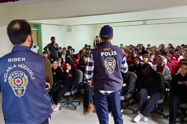 Bilecik’te öğrencilere SİBERAY kapsamında bilgilendirme 