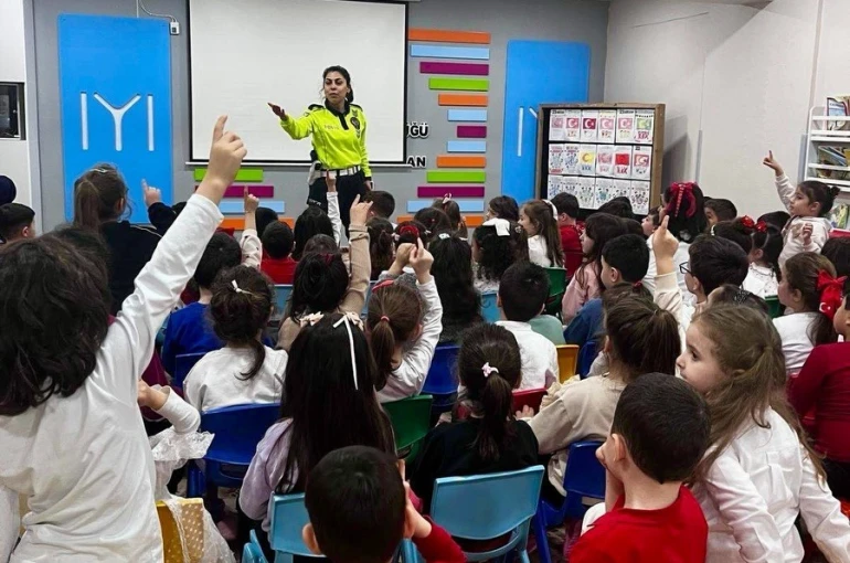 Bilecik’te öğrencilere trafik eğitimi 