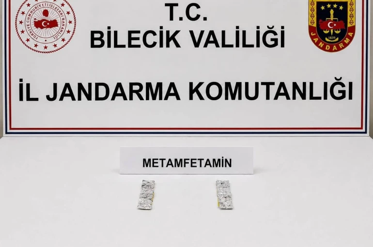 Bilecik’te otomobilde metamfetamin ele geçirildi 