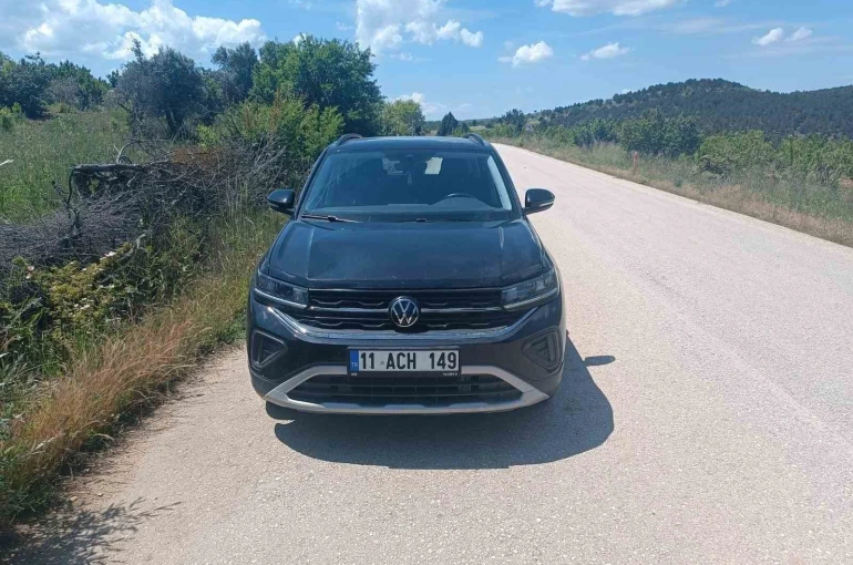 Bilecik’te otomobilin çarptığı çocuk ağır yaralandı 