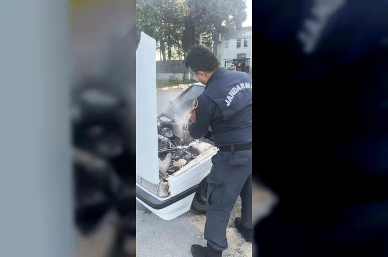 Bilecik’te park halindeki araç bir anda alev aldı 