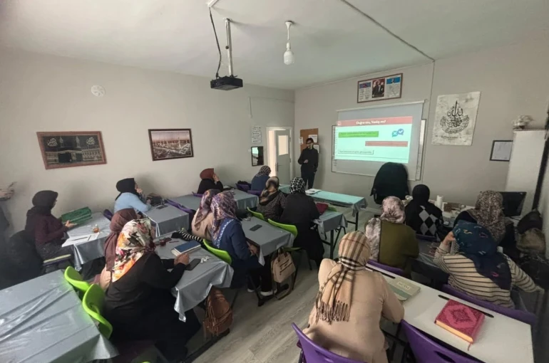 Bilecik’te ‘Sağlıklı Aile’ ve ‘Tütün Bağımlılığı’ eğitimi 