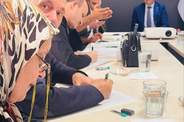 Bilecik’te şehit ve gazi yakınlarına çini kursu başladı