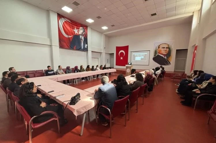 Bilecik’te Sosyal Risk Haritaları ve Aile Rehberi eğitimi gerçekleştirildi 