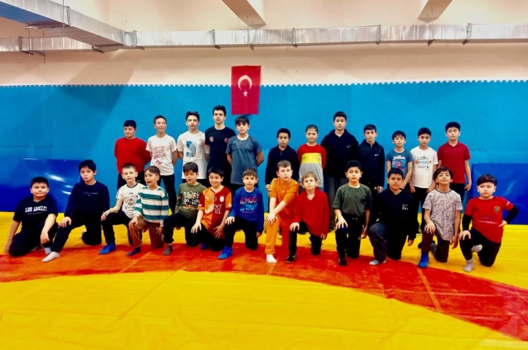 Bilecik’te sporcular, ata sporu güreşte ter döküyor 
