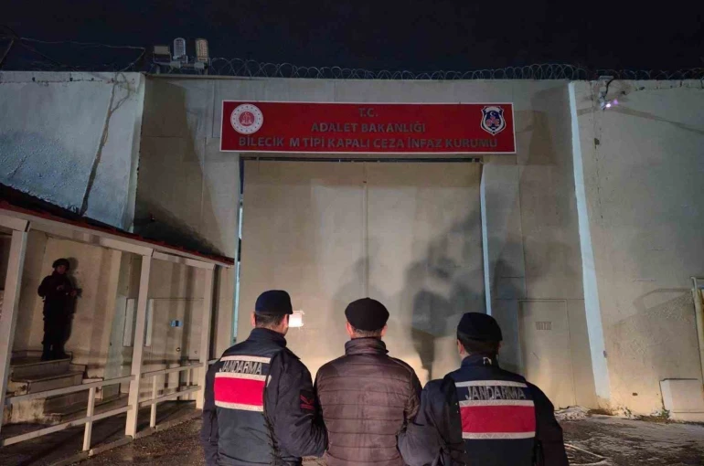 Bilecik’te yol kontrolünde aranan şahıs yakalandı 