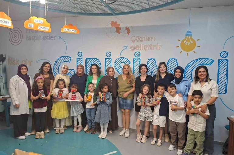 Bilim Yunusemre’de Anneler Günü etkinliği 