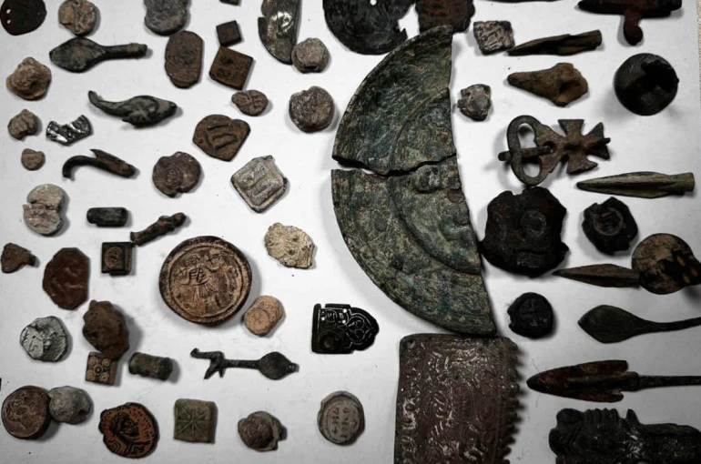 Bin 871 parça antika sikkeler yurt dışına kaçırıldı 