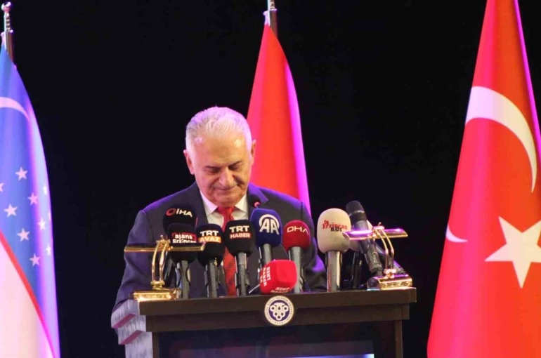 Binali Yıldırım: "Nüfus yenilenme hızı tehlike sınırının altında" 