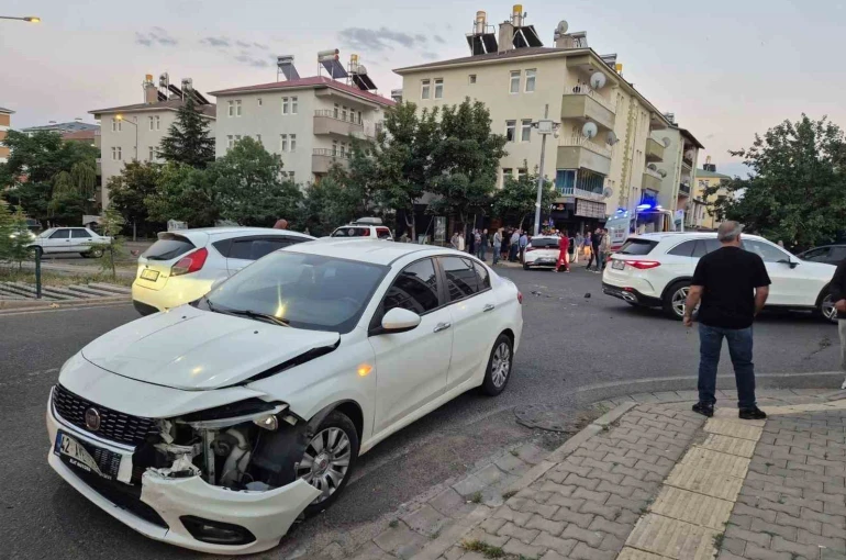 Bingöl’de trafik kazası: 2 yaralı 