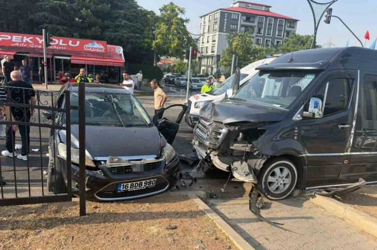 Bingöl’de trafik kazası: 5 yaralı